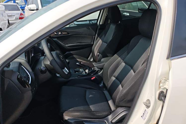 Used Mazda 3 Axela 2014 Sedan 1.5L Manual Comfort Model Left Front Seat