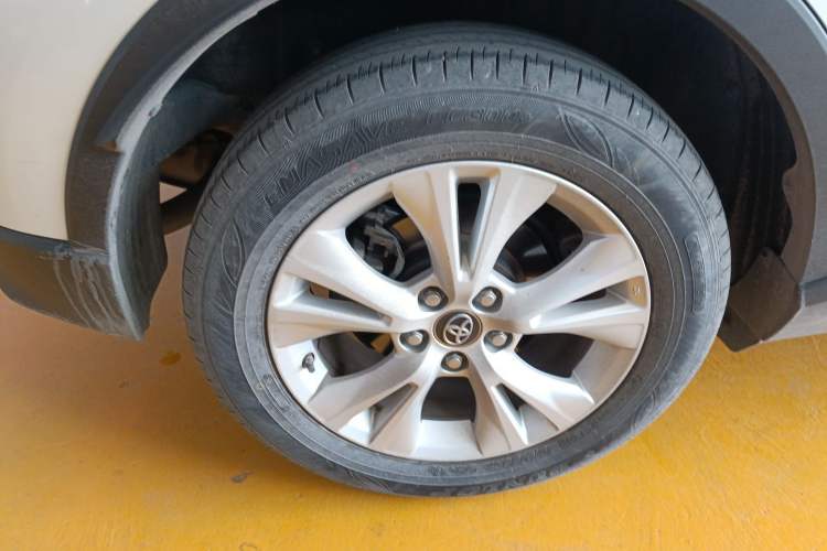 Used Toyota IZOA 2022 2.0L Yixing Version
