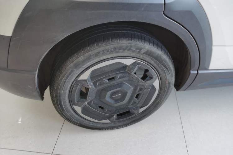 Used Dongfeng NAMMI 06 2025 471 Ultra Right Rear Wheel Hub