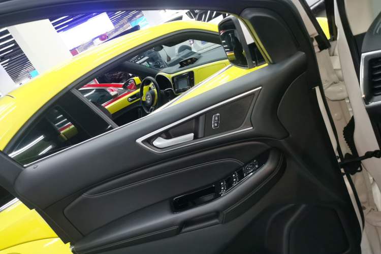 Used Ford Edge 2018 EcoBoost 245 Two-Wheel-Drive Titanium 7-Seater China VI Standard