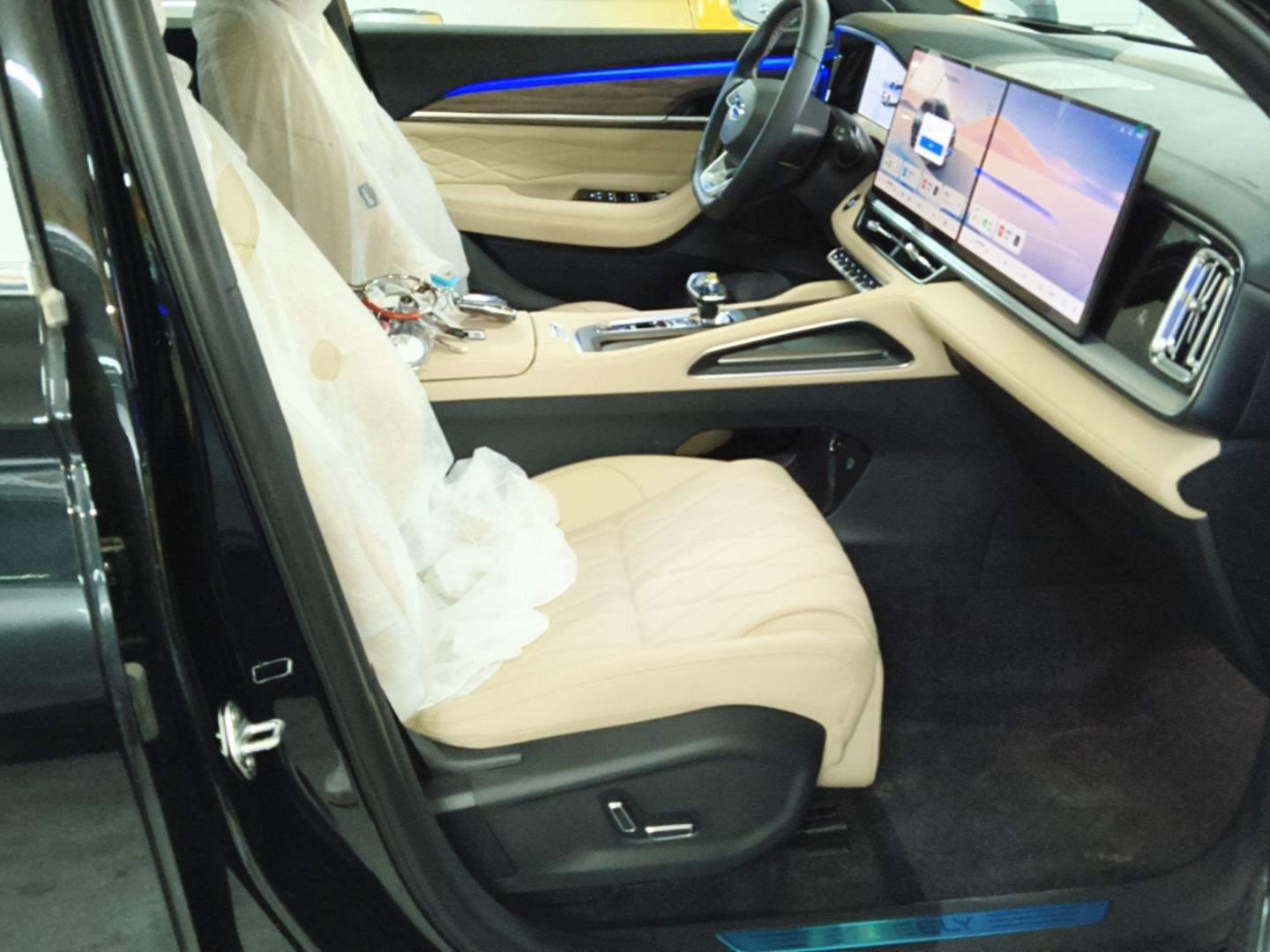 Geely Auto Monjaro L 2026 Model Oriental Yao 2.0TD Automatic Lanxing Edition — снимка 19