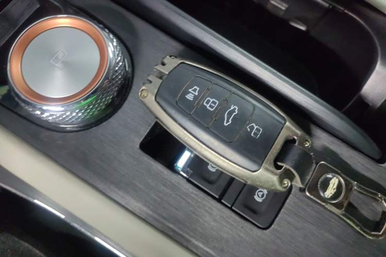 Used Haval H6 New Energy 2023 DHT-PHEV 110KM Long-Range Edition