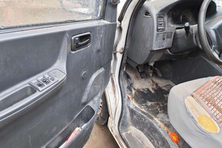 Used Jinbei Express 2017 2.0L Standard Version V19
