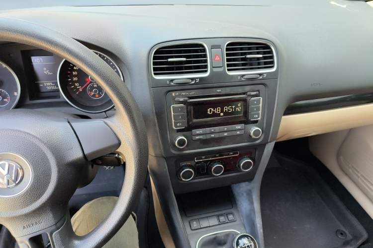 Used Volkswagen Golf 2011 1.6 Manual Comfort Model
