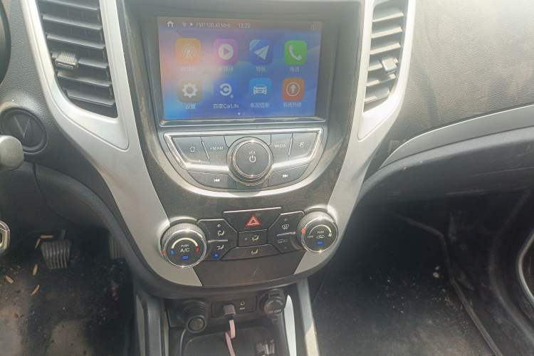 Used CHANGAN CS35 2016 1.6L Manual Luxury Model China V Standard
