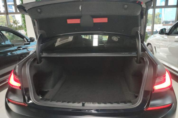 Used BMW 3 Series 2022 325i M Sport Package
