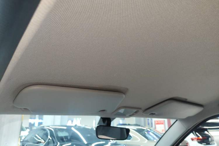 Used Wuling Hongguang MINIEV 2022 Macaron Premium Model – Lithium Ternary Battery