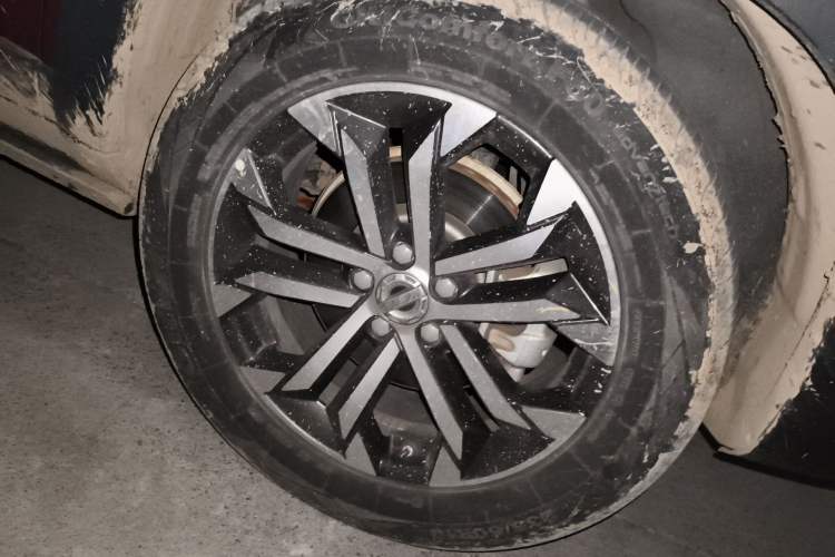 Used Haval DARGO 2021 1.5T DCT Two-Wheel Drive Border Collie Edition Right Front Wheel Hub