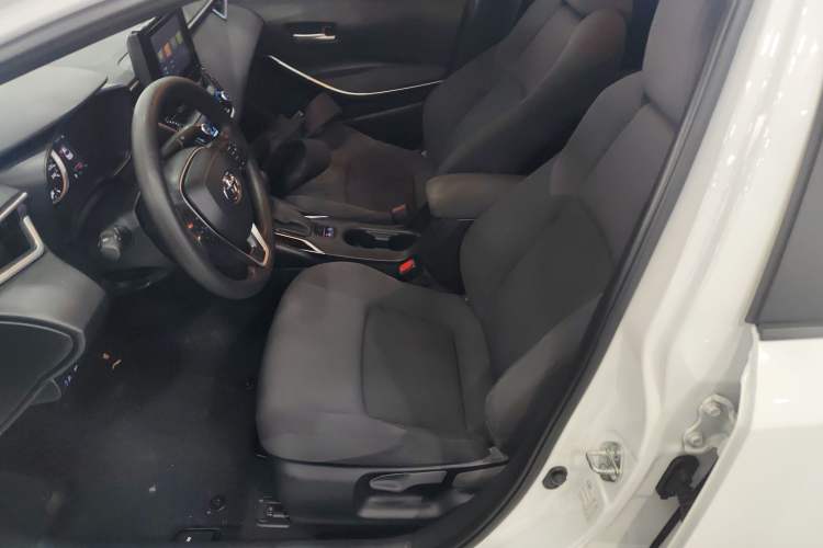 Used Toyota Levin 2022 Dual-Motor 1.8H E-CVT Leading Edition
