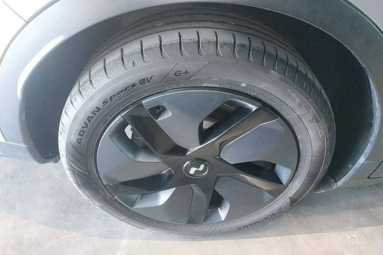 Used ONVO L60 2024 60 kWh Rear-Drive Version