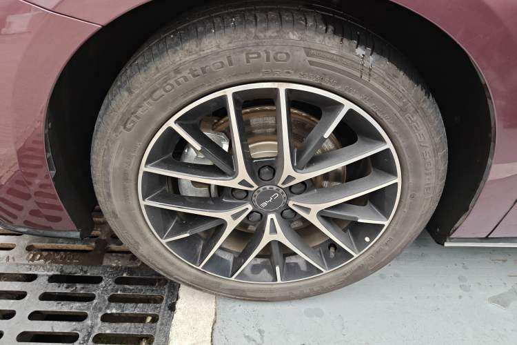 Used BYD Seal 07 DM-i 2025 Intelligent Driving Version DM-i 1.5L 125 km Prestige Edition Left Front Wheel Hub