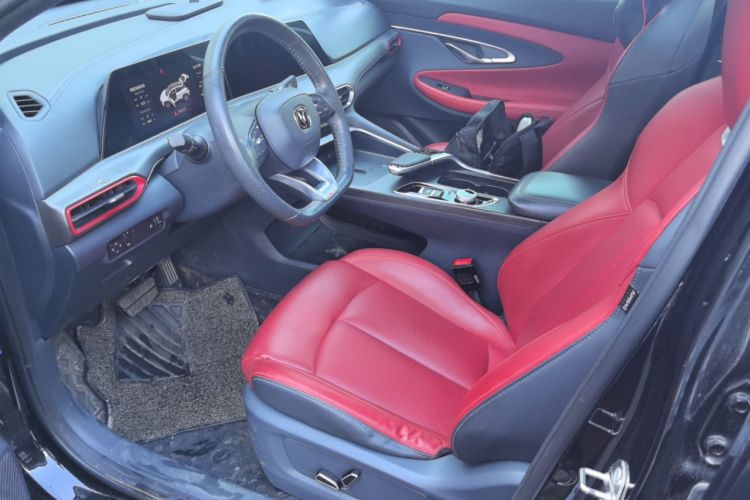 Used CHANGAN UNI-T 2020 1.5T Prestige Version
