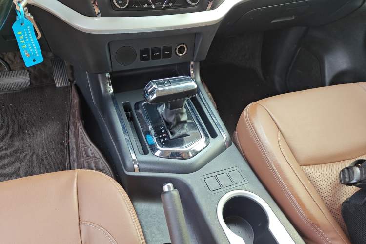 Used Dongfeng Ruichi 6 2021 2.3T Automatic Two-Wheel Drive Diesel Luxury Long-Box M9T
