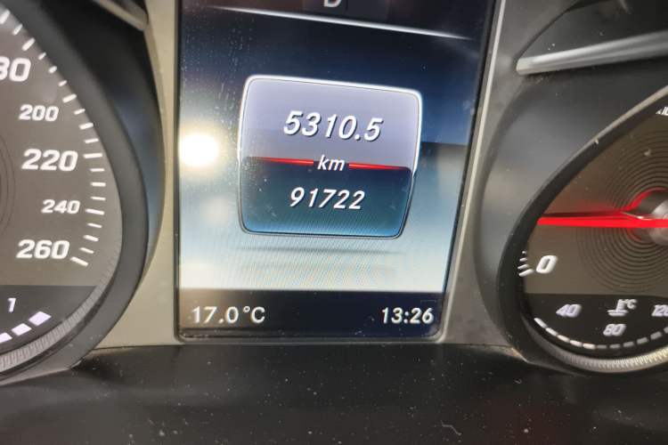 Used Mercedes-Benz GLC 2019 GLC 260 4MATIC Luxury Model