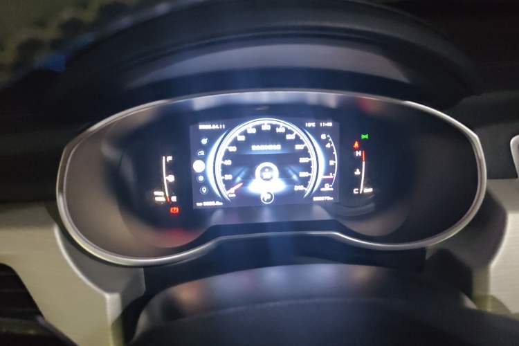 Used Geely Auto Emgrand X7 Sport 2020 1.8TD DCT Two-Wheel Drive Smart Connect 4G-Enabled Version Instrument Cluster