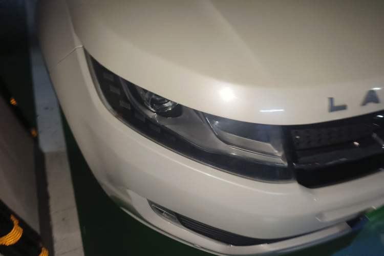 Used Land X7 2015 2.0T Panoramic Flagship Edition Right Front Headlight