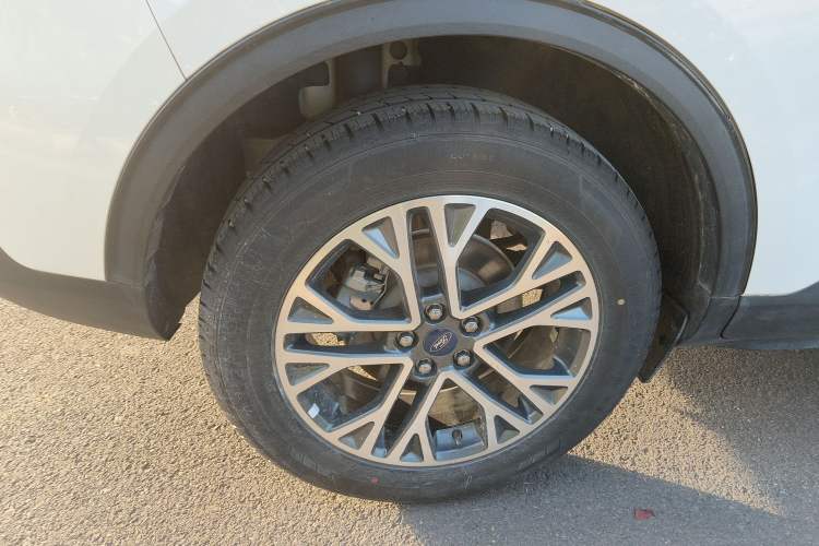 Used Ford Escape 2020 EcoBoost 245 Two-Wheel-Drive Titanium Edition