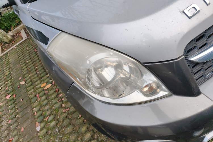 Used Great Wall M2 2010 1.5L CVT Luxury Edition Right Front Headlight