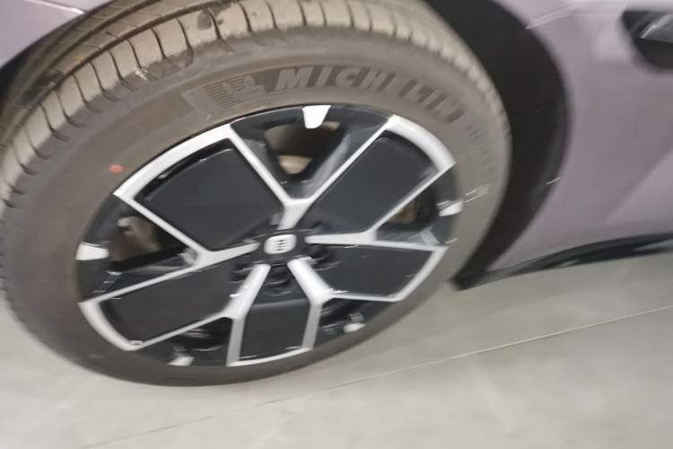 Used Xiaomi Auto SU7 2024 Rear-Drive Long-Range Intelligent Driving Version