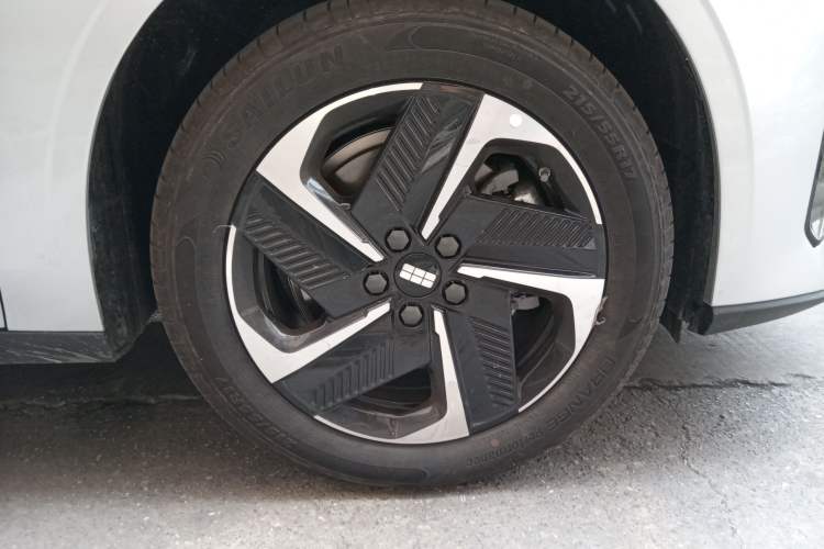 Used Geely Galaxy L6 2025 EM-i 140km Explorer+ Edition
