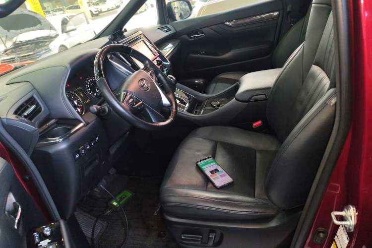 Used Toyota Alphard 2018 Revised Version 3.5L Premium Edition
