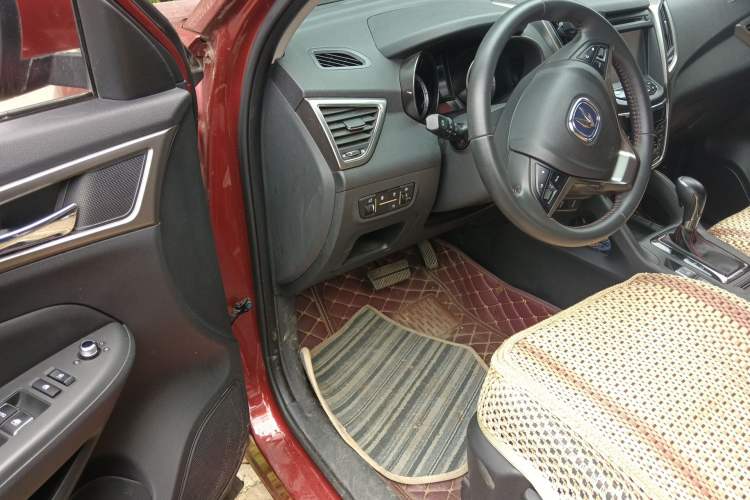 Used CHANGAN CS75 2016 1.8T Automatic Elite Model China V Standard
