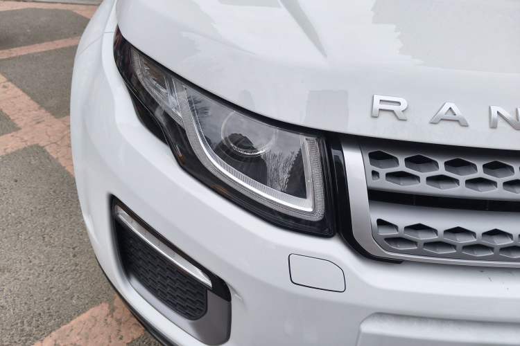 Used Land Rover Range Evoque 2017 2.0T SE Smart Glow Edition Right Front Headlight