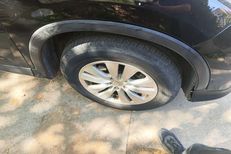 Used Honda CR-V 2016 2.0L two-wheel drive Urban Edition Right Front Wheel Hub