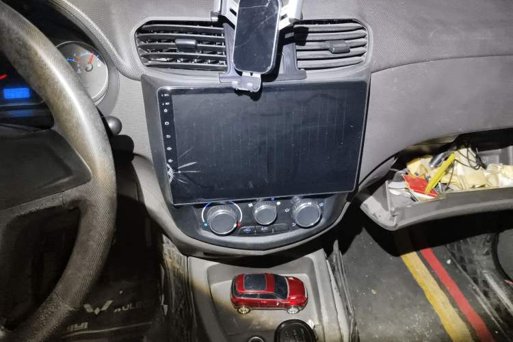 Used Wuling Hongguang 2015 1.5L S Basic Version China V Standard
