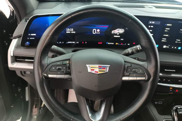 Used Cadillac XT4 2024 28T Two-Wheel-Drive Luxury Version