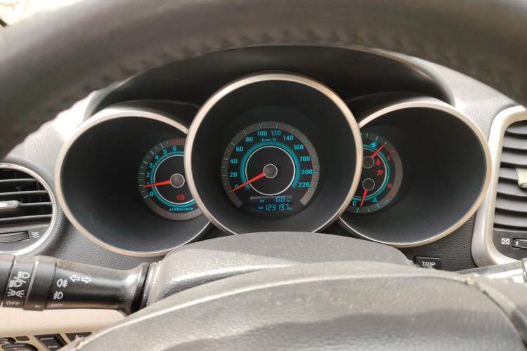 Used CHANGAN Eado 2012 1.6L Manual Luxury Version China IV Standard
