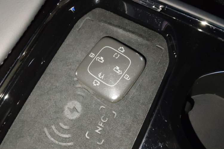 Used Zeekr 009 2022 WE Edition
