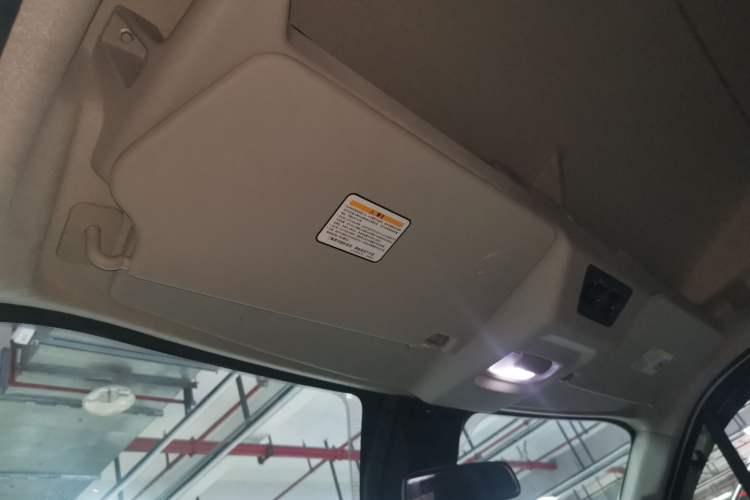 Used Ford Transit T8 2024 T8 2.3T Diesel Automatic Mid-Drive Mid-Roof 6-Seater Fully Equipped 2/2/2 Configuration