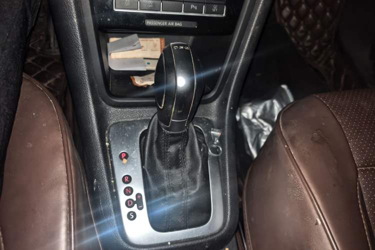 Used Volkswagen Sharan 2016 380TSI Comfort Edition 7-Seater Gear Lever