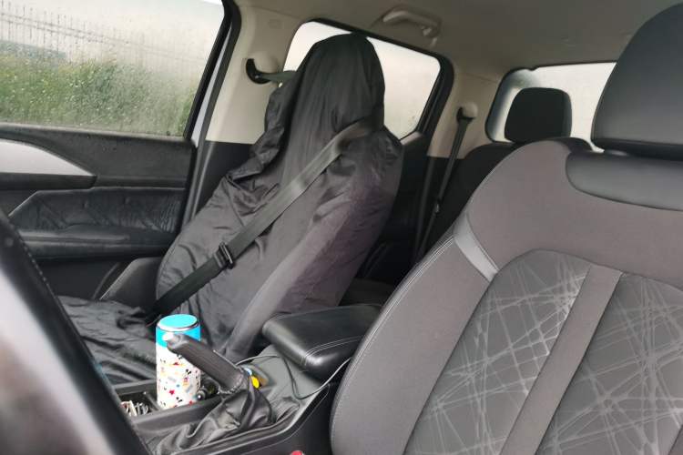 Used Great Wall King Kong Poer 2022 2.0T Manual Diesel Two-Wheel Drive Elite Version with Long Bed GW4D20M Left Front Seat