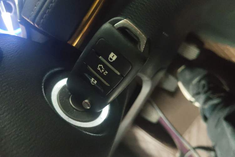 Used CHANGAN Eado DT 2018 1.6L Manual Smart Enjoyment Model
