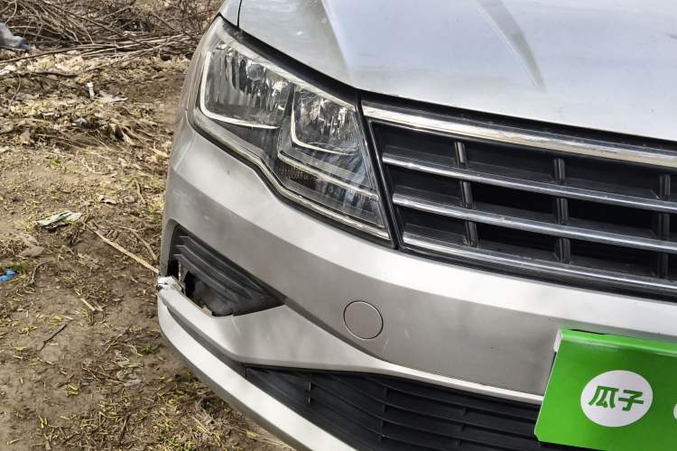 Used Volkswagen Jetta 2017 1.5L Manual Fashion Edition
