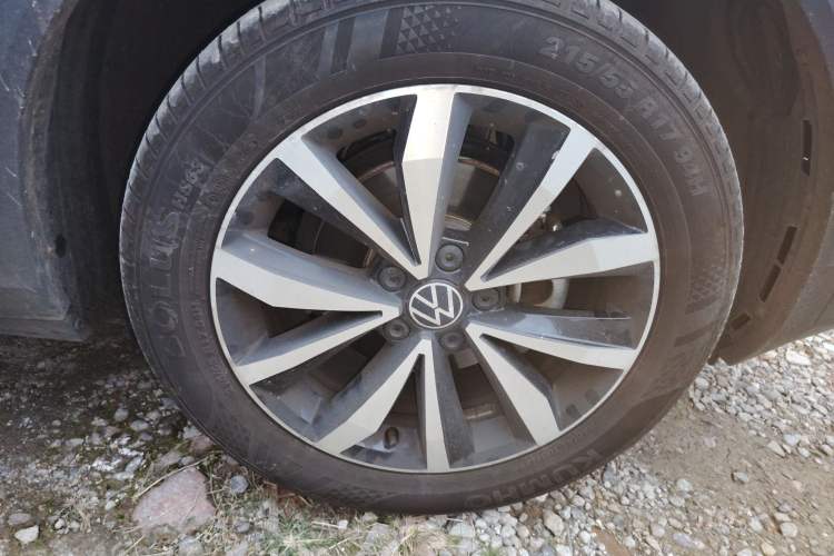 Used Volkswagen T-ROC 2024 280TSI DSG Two-Wheel-Drive Time Edition