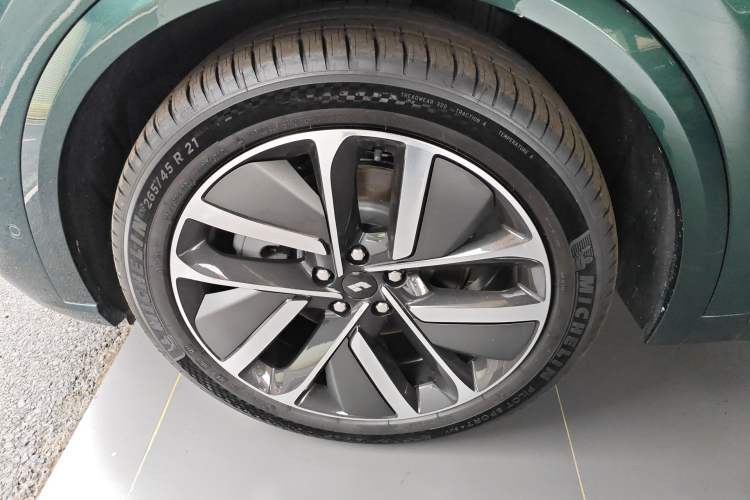 Used Li Auto L9 2022 Max model Exterior 2