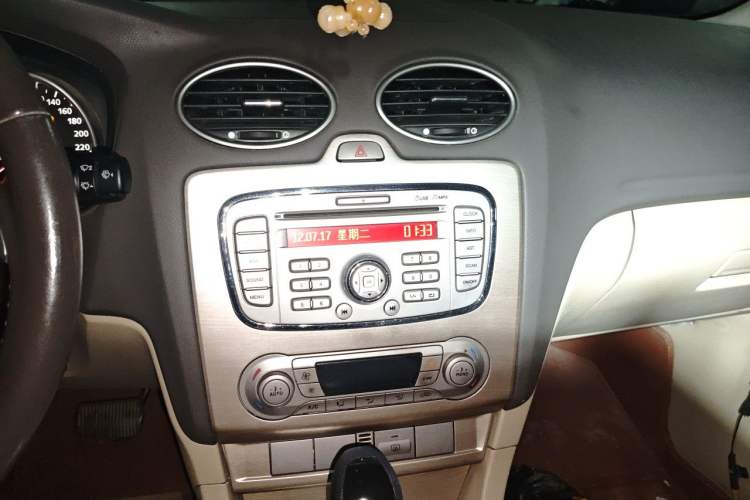 Used Ford Focus 2011 Sedan 1.8L Automatic Fashion Edition