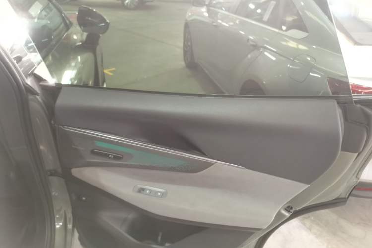 Used Lynk & Co 08 EM-P 2023 220km All-Wheel-Drive Performance Halo