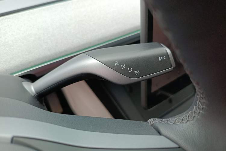 Used Tesla Model Y 2023 Rear-Wheel-Drive Version
