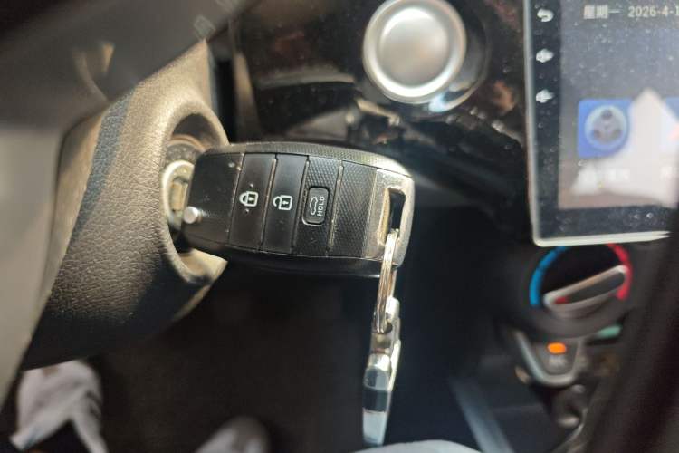 Used Kia K2 2017 Sedan 1.4L Manual Transmission GLS Vehicle Key