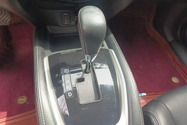 Used Nissan X-Trail 2015 2.0L CVT Comfort MAX Edition 2WD