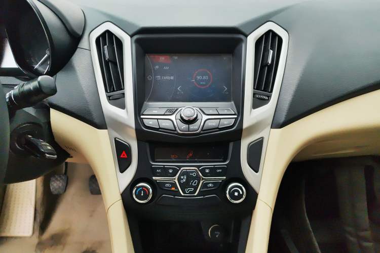 Used Chery Arrizo 7 2013 1.6L Manual Zhi Ling Edition