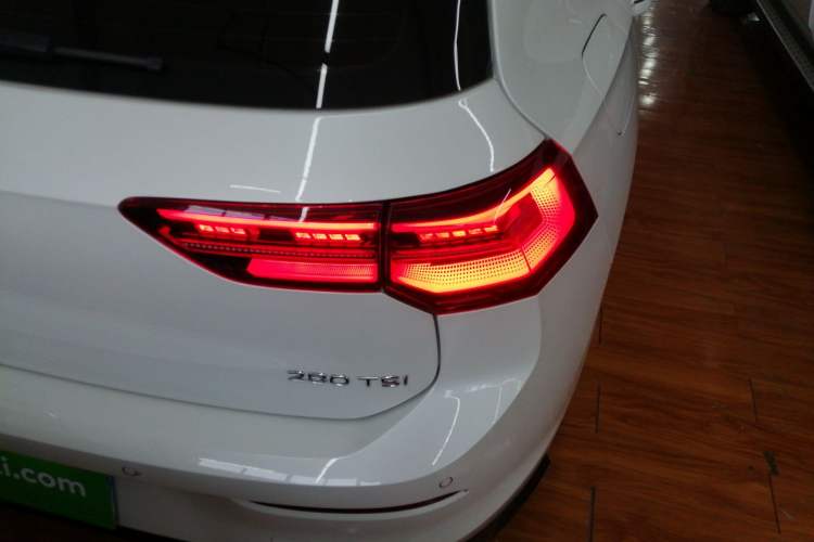 Used Volkswagen Golf 2023 Facelift 280TSI DSG R-Line Lite
