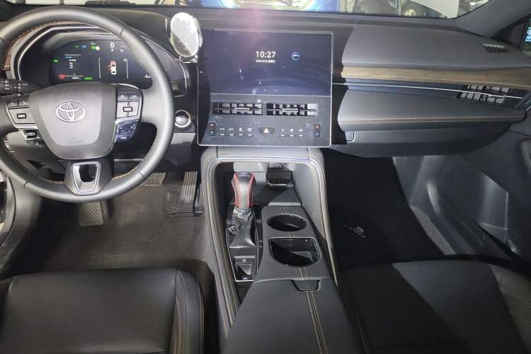 Used Toyota Avalon 2024 Dual-Motor 2.0L Luxury Edition Audio And AC Panel