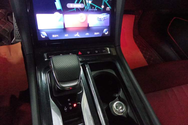 Used Hongqi H6 2023 2.0T Zhiyi Version