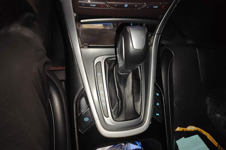 Used Ford Edge 2017 EcoBoost 245 Four-Wheel-Drive Flagship 7-Seater