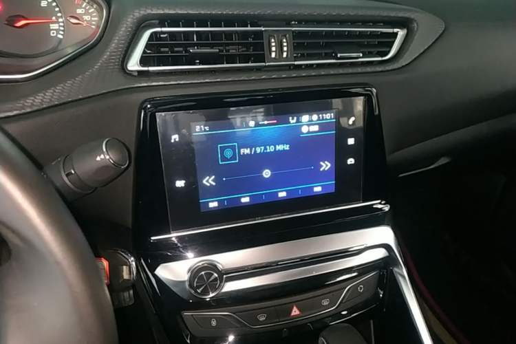 Used Peugeot 308 2016 230THP Automatic Luxury Edition Audio And AC Panel